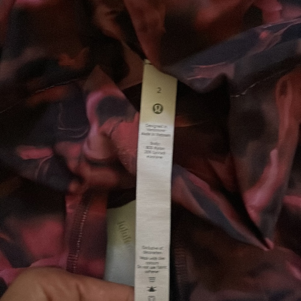 Lululemon leggings! Size 2 - Picture 2 of 5